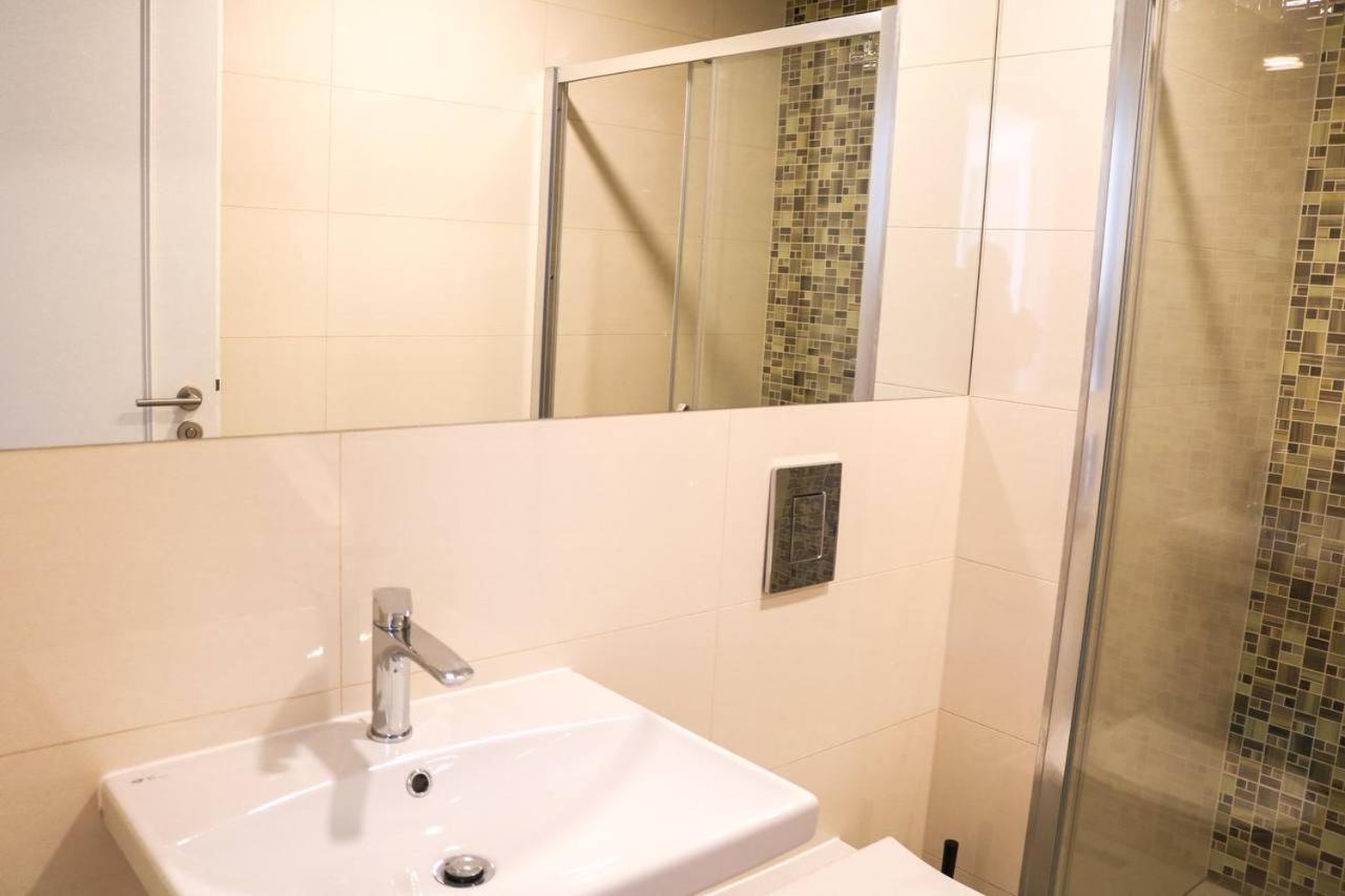Rose And Apartahotel 3*
