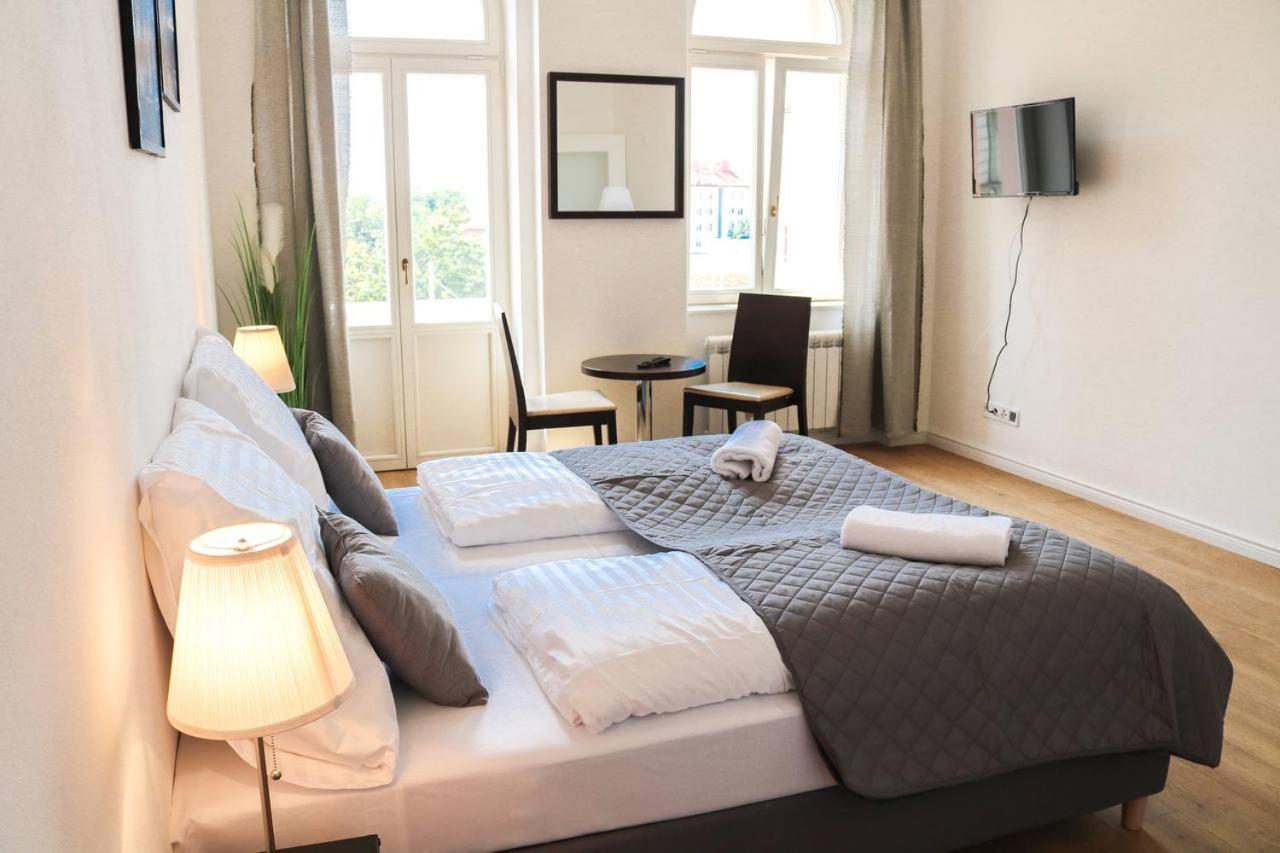 Apartahotel Rose And Praga